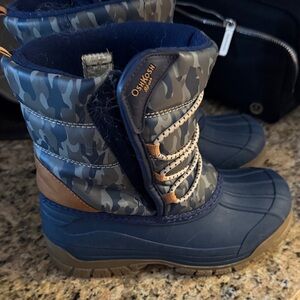OshKosh B'gosh Kids' Blue and Brown Camouflage Boots